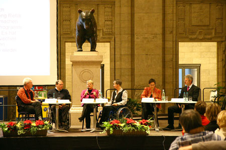 Foto: Diskussion der Teilnehmer