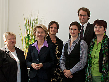 Ministerin von der Leyen mit Vertreterinnen und Vertretern des DBR - Foto: Rolf Barthel