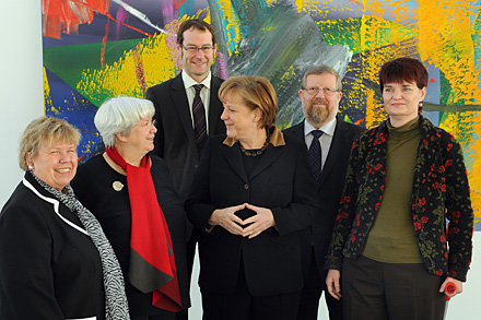 Gruppenfoto: Hannelore Loskill, Ulrike Mascher, Jens Kaffenberger, Dr. Angela Merkel, Adolf Bauer, Barbara Vieweg