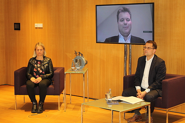 Diskussionsrunde mit Verena Bentele, Jürgen Dusel (auf dem Bildschirm) und Samuel Beuttler-Bohn