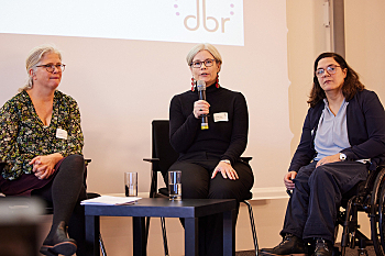 Talkrunde Highlights - Antje Welke, Veronika Hilber und Anieke Fimmen (im Rollstuhl)